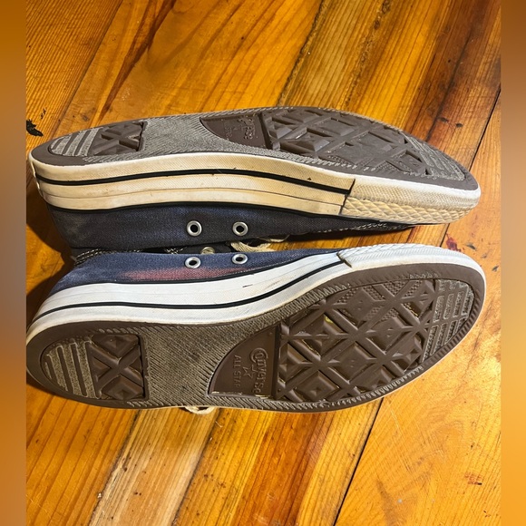 Clean, lightly worn Blue Converse Chuck Taylor Low Top - Picture 3 of 5
